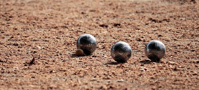 boule de pétanque